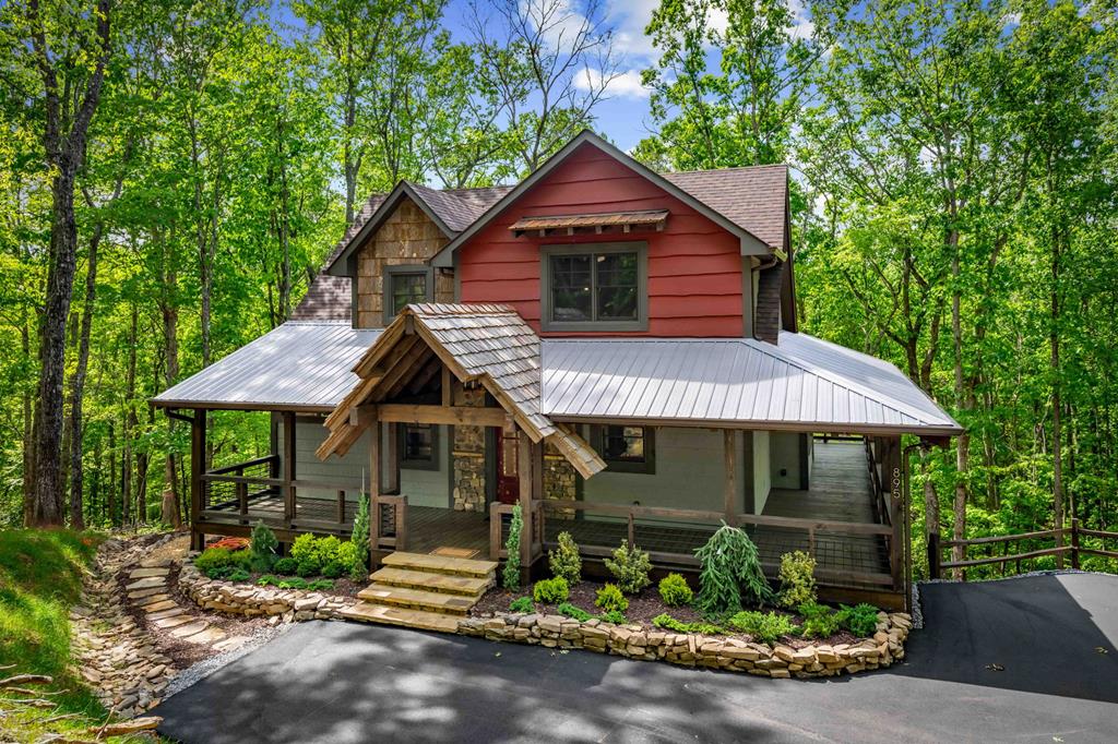 Blue Ridge, Georgia, 30513, United States, 3 Bedrooms Bedrooms, ,4 BathroomsBathrooms,Residential,Active,2028743