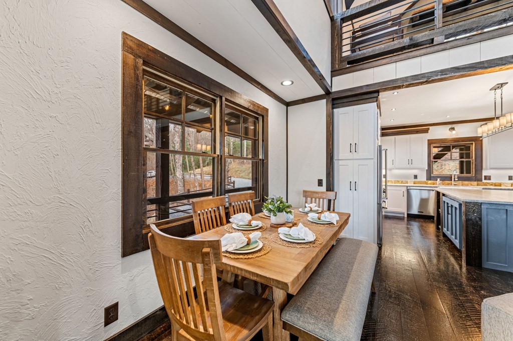 Blue Ridge, Georgia, 30513, United States, 3 Bedrooms Bedrooms, ,4 BathroomsBathrooms,Residential,Active,2028743