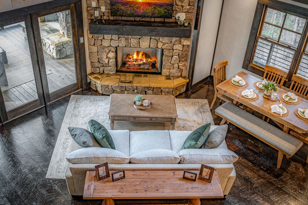Blue Ridge, Georgia, 30513, United States, 3 Bedrooms Bedrooms, ,4 BathroomsBathrooms,Residential,Active,2028743