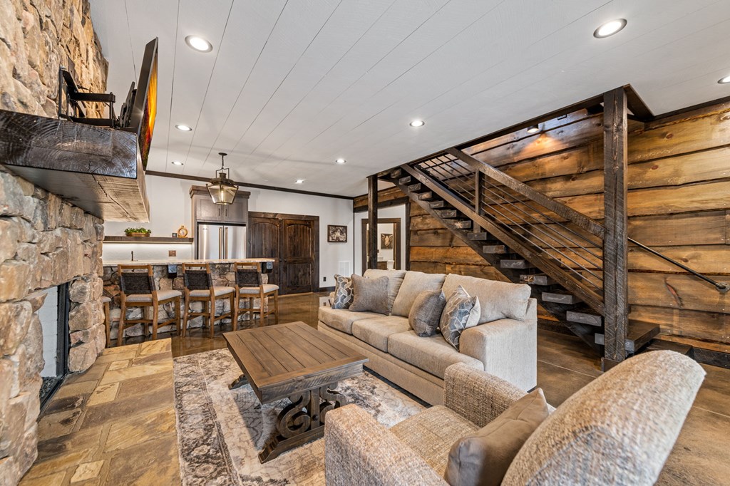 Blue Ridge, Georgia, 30513, United States, 3 Bedrooms Bedrooms, ,4 BathroomsBathrooms,Residential,Active,2028743