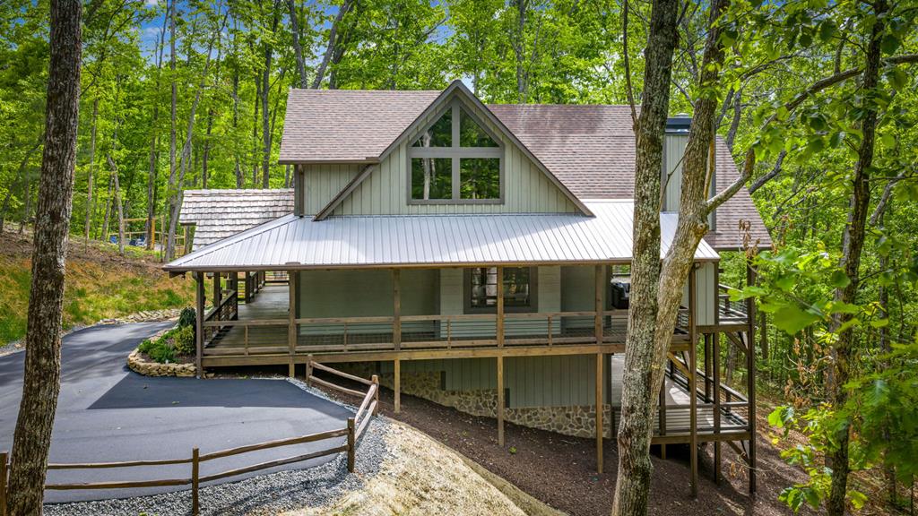 Blue Ridge, Georgia, 30513, United States, 3 Bedrooms Bedrooms, ,4 BathroomsBathrooms,Residential,Active,2028743