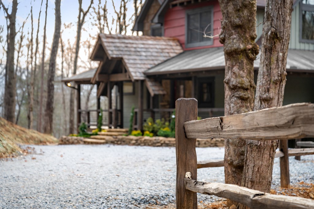 Blue Ridge, Georgia, 30513, United States, 3 Bedrooms Bedrooms, ,4 BathroomsBathrooms,Residential,Active,2028743