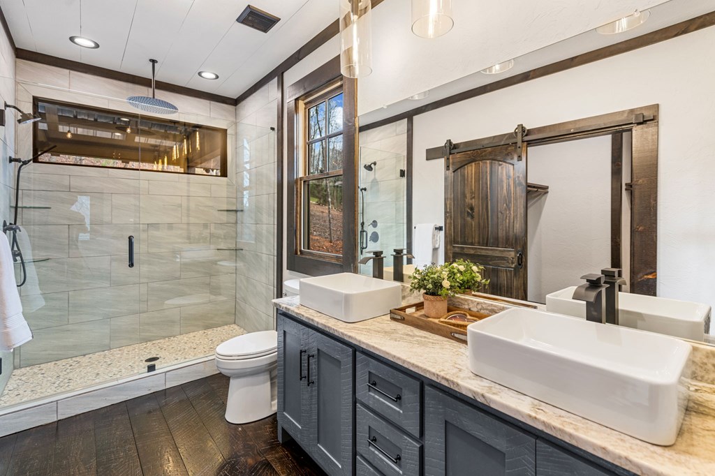 Blue Ridge, Georgia, 30513, United States, 3 Bedrooms Bedrooms, ,4 BathroomsBathrooms,Residential,Active,2028743