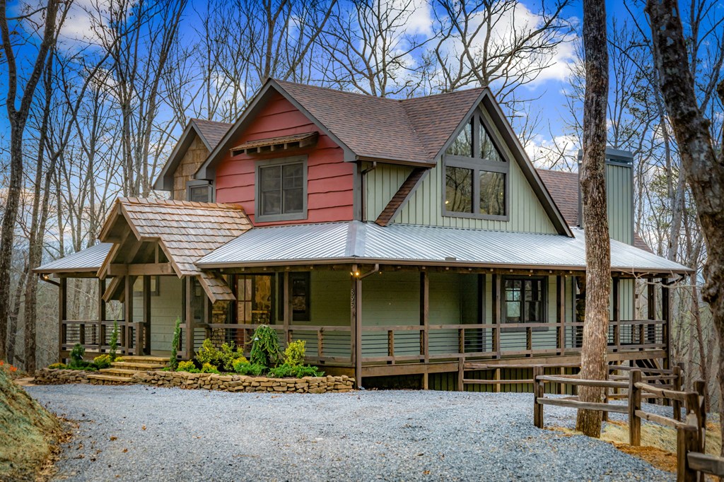 Blue Ridge, Georgia, 30513, United States, 3 Bedrooms Bedrooms, ,4 BathroomsBathrooms,Residential,Active,2028743