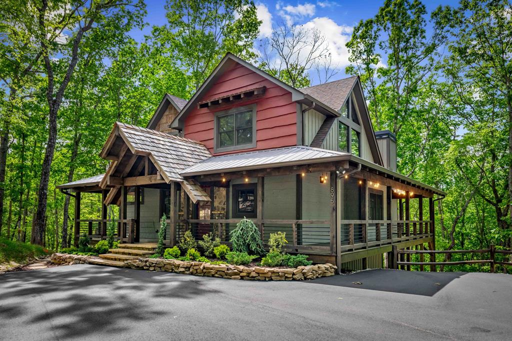 Blue Ridge, Georgia, 30513, United States, 3 Bedrooms Bedrooms, ,4 BathroomsBathrooms,Residential,Active,2028743