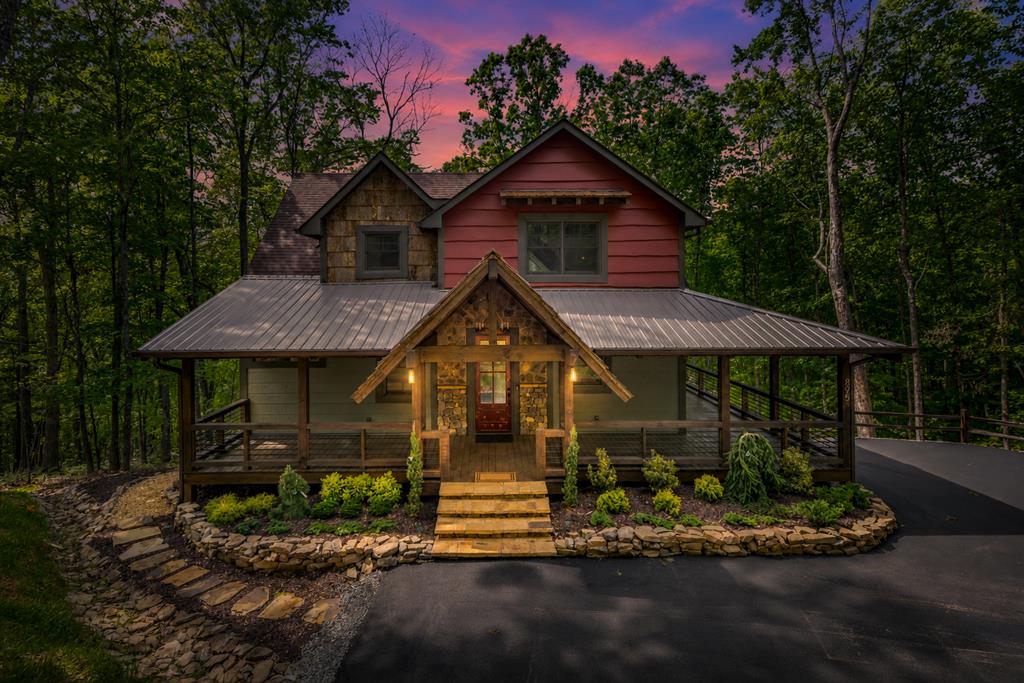Blue Ridge, Georgia, 30513, United States, 3 Bedrooms Bedrooms, ,4 BathroomsBathrooms,Residential,Active,2028743