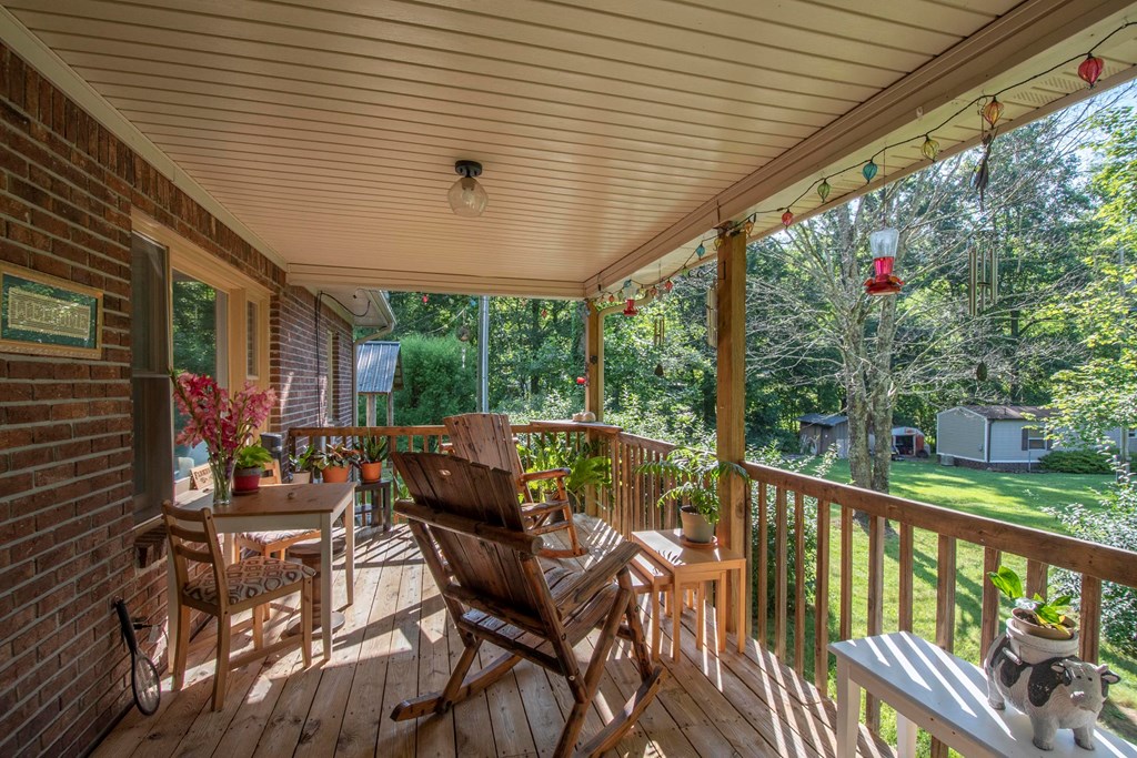 496 Jackie Cove Road