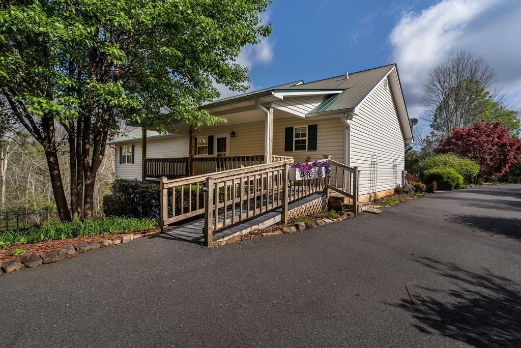 252 Brookhaven