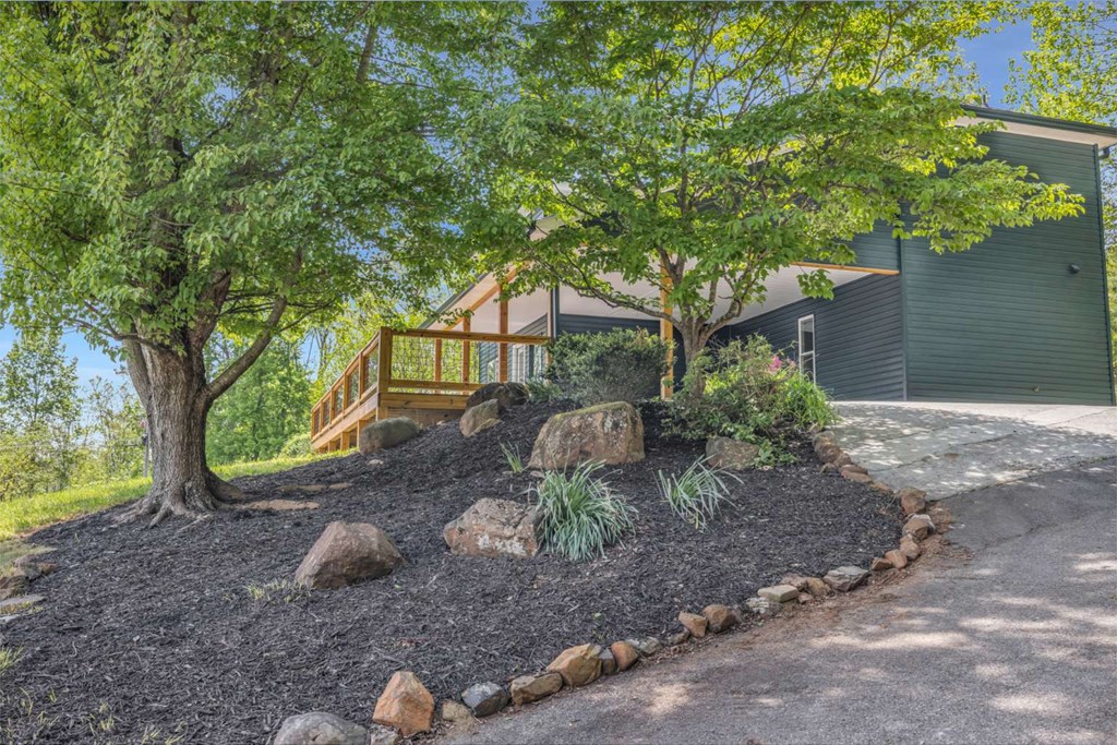233 Bradshaw Road