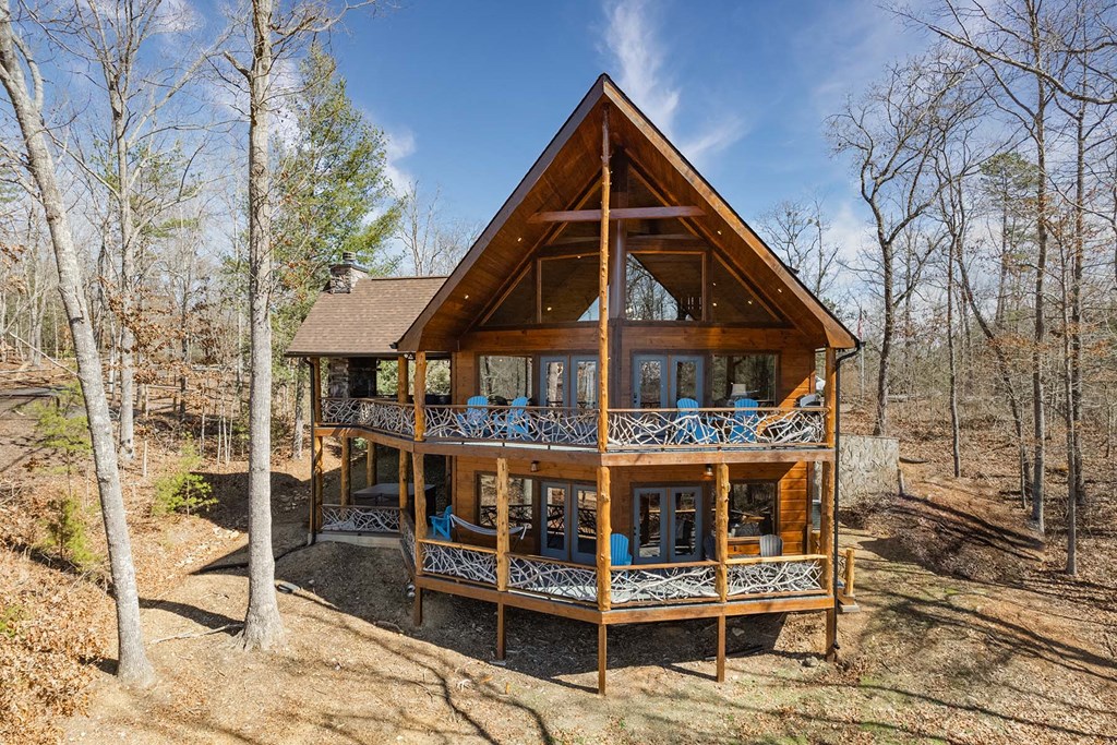 560 Endless View Road