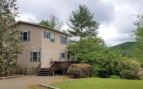 A home in Hayesville