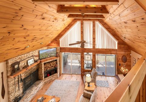 A home in Hayesville