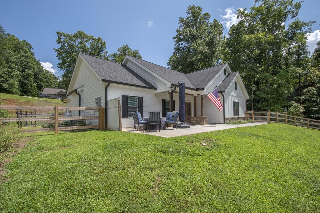 346 Woodland Lane
