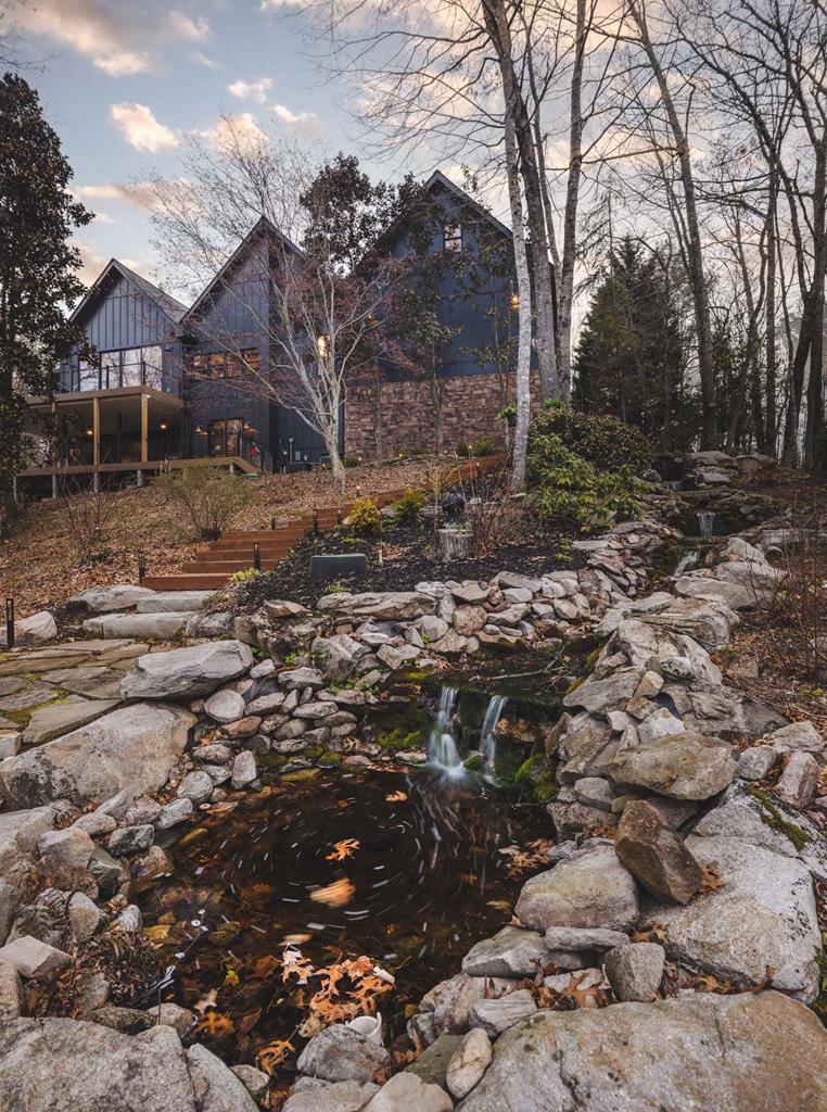 98 Mountain Tops Street