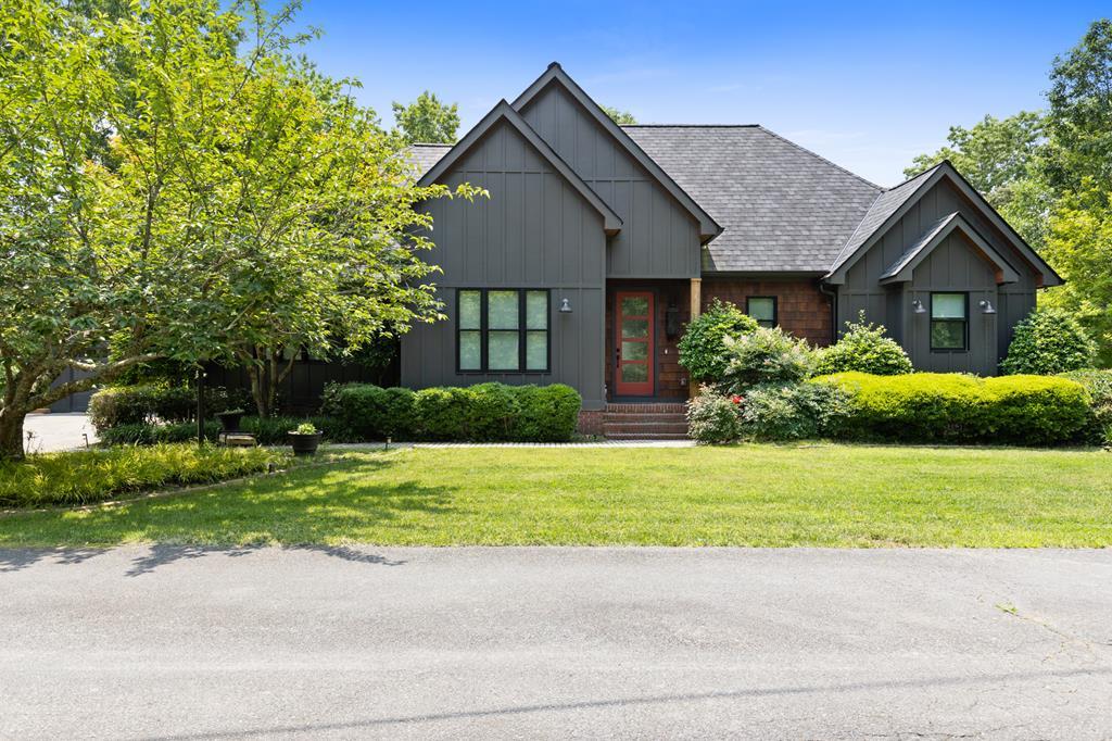 98 Mountain Tops Street