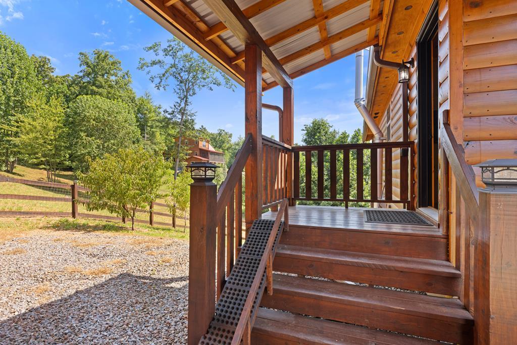 40 Field Stone Trail