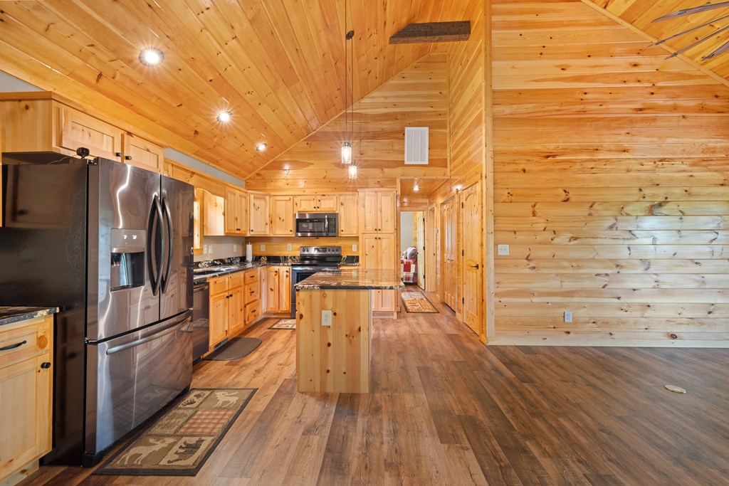 40 Field Stone Trail