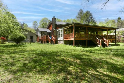 A home in Hayesville