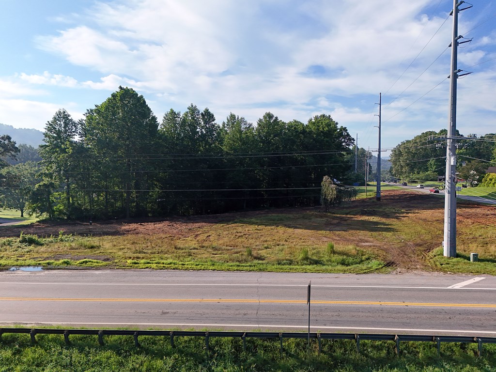 2.95 AC Gainesville Hwy