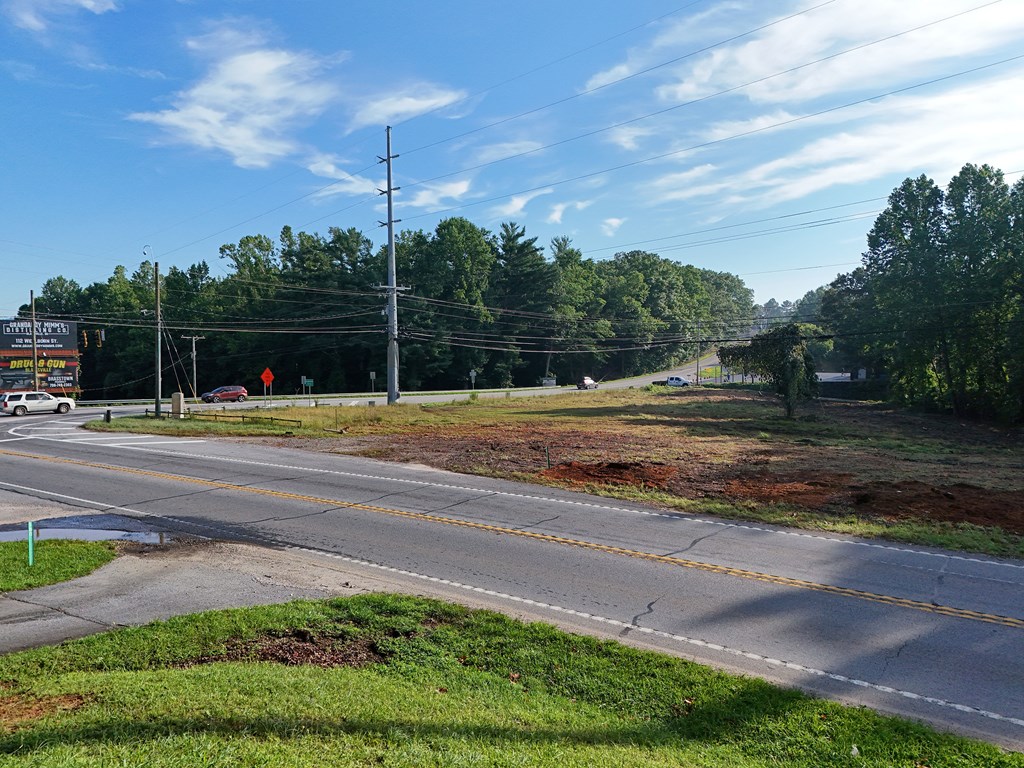 2.95 AC Gainesville Hwy