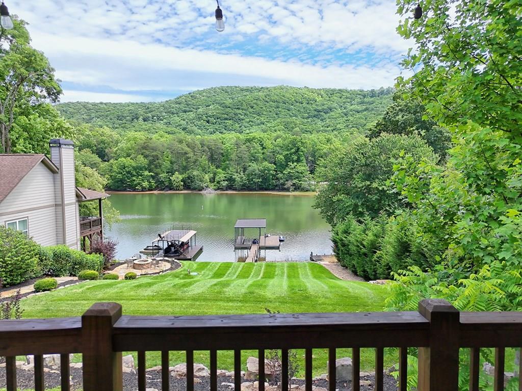 1220 Dogwood Trail