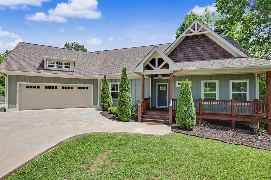1220 Dogwood Trail