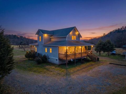 328 Pauls Meadow Drive Hayesville NC 28904