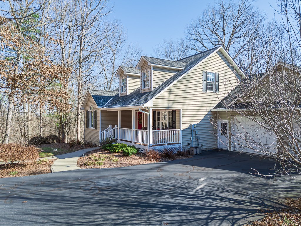 425 Tarheel Drive W