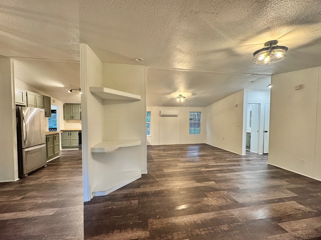 459 Vandora Suits Rd.