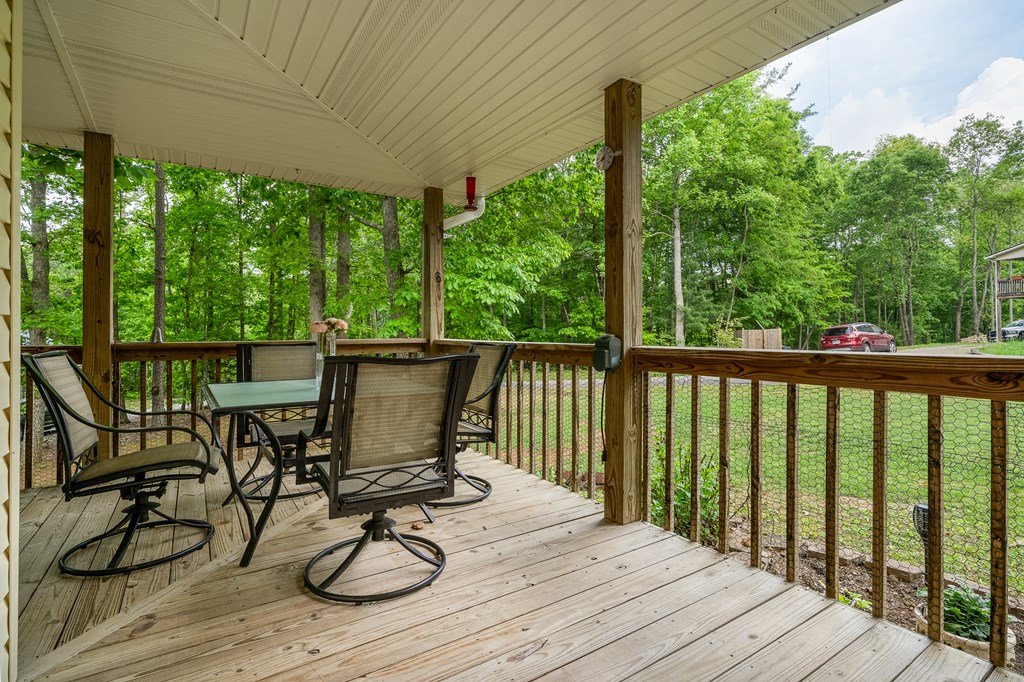 290 Tinas Court