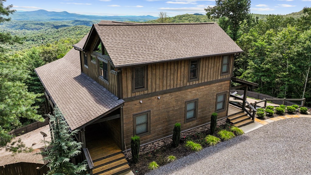865 Bryant Farm