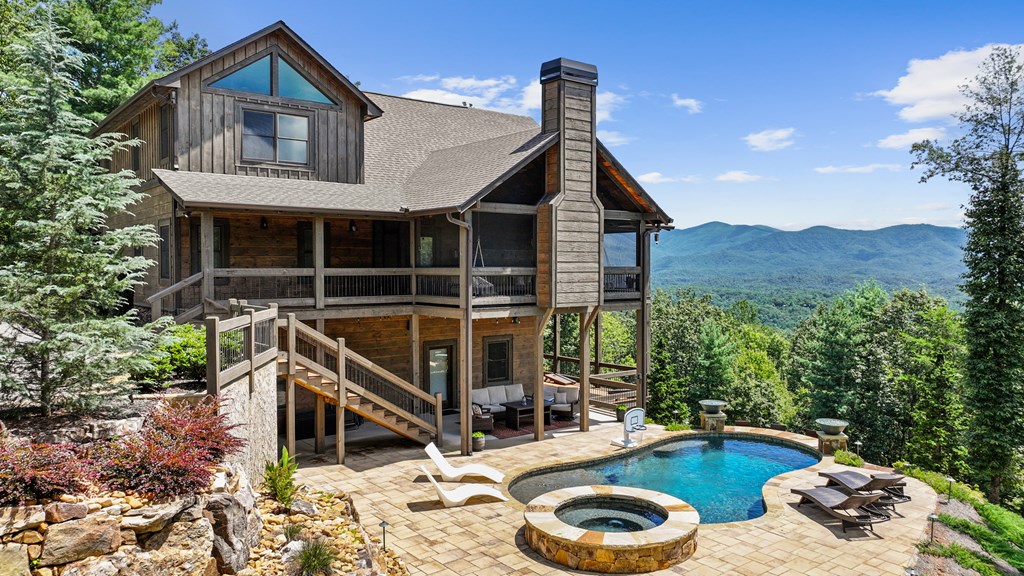 865 Bryant Farm