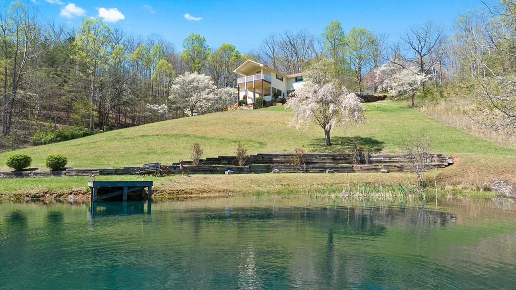 6360 Springwood Trail