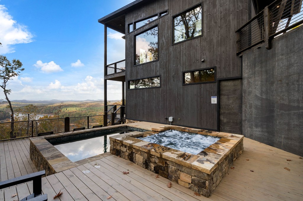 371 Genessee Path