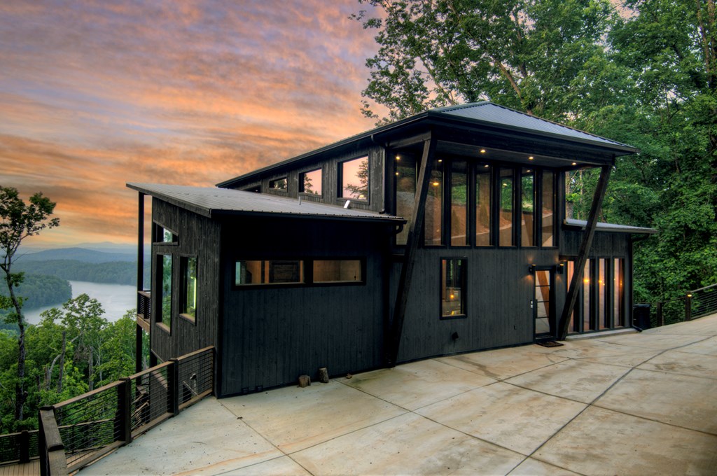 371 Genessee Path