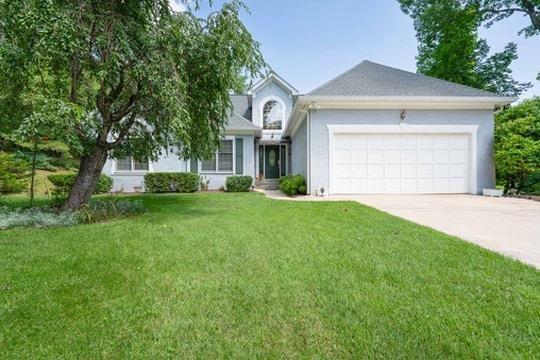 909 Golf Course Circle