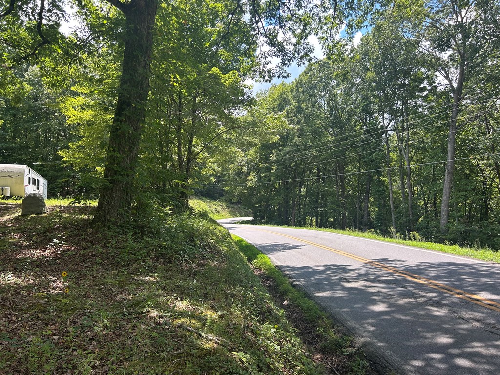 22.5 ac Hwy 2