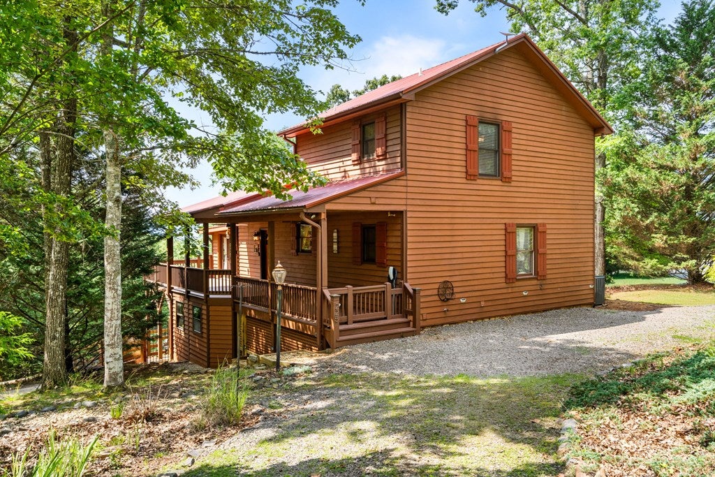 225 Skyland Trail