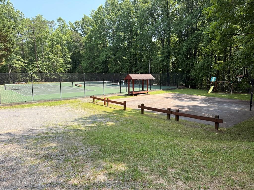 LT J351 Mountain View Court