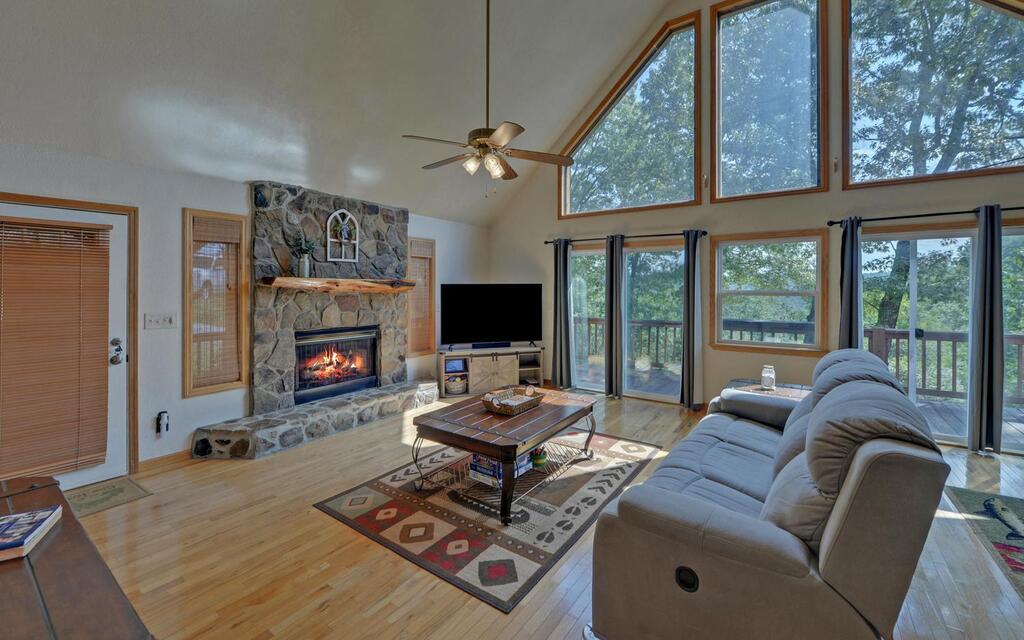 36 Dwaynes Trail