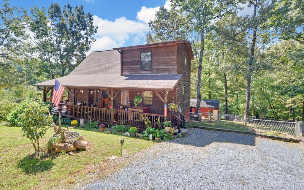 36 Dwaynes Trail
