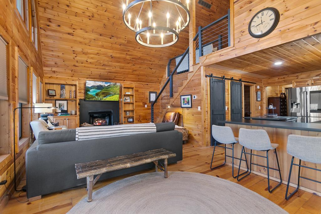 295 Vista Chalet Drive