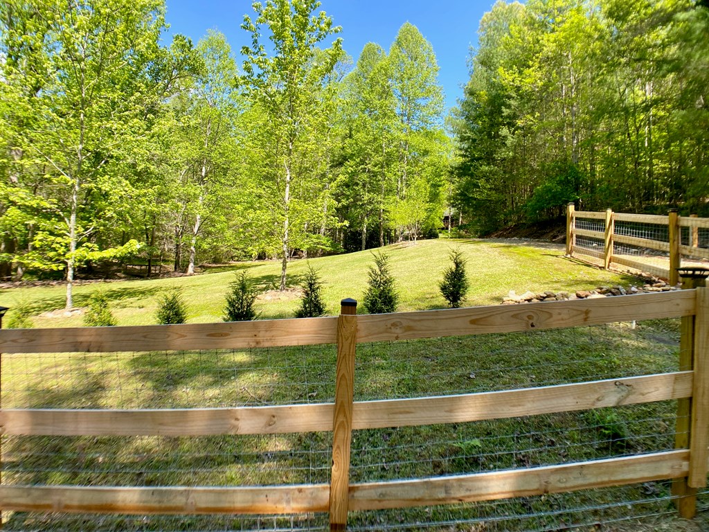 797 Henderson Road
