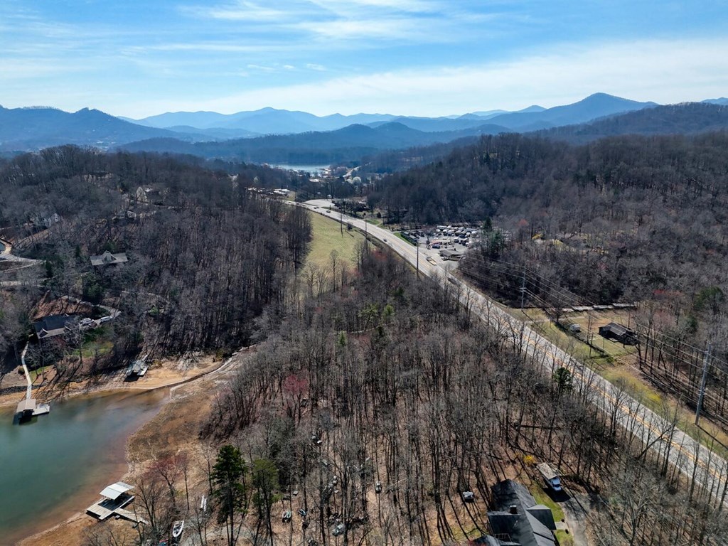 2.885 W Highway 76