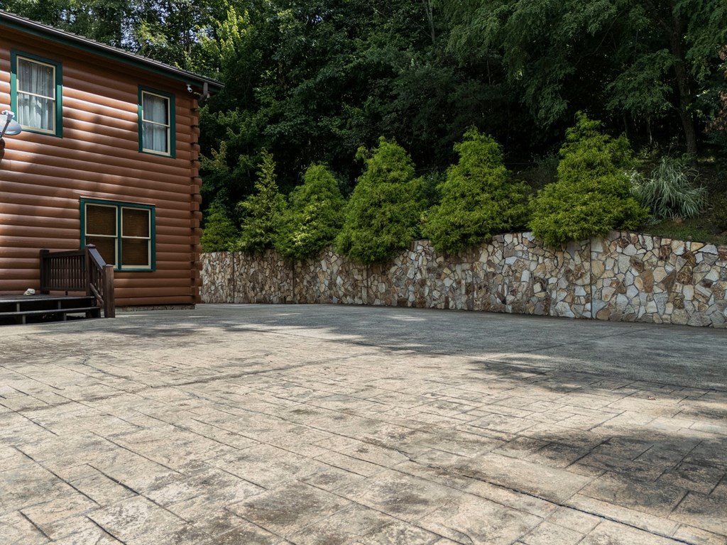 71 S Hidden Valley Drive