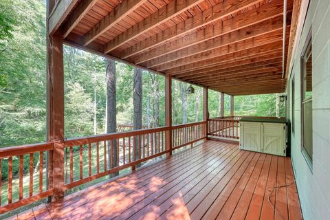 A home in Hiawassee
