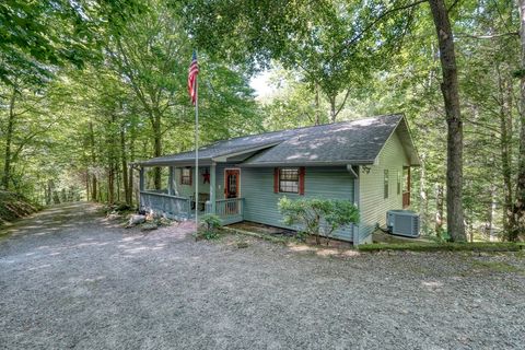 A home in Hiawassee