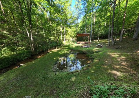 A home in Hiawassee