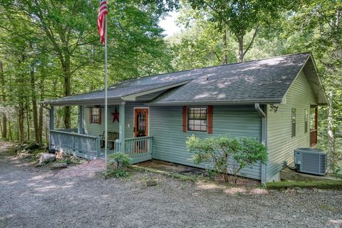 A home in Hiawassee