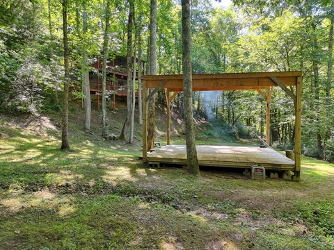A home in Hiawassee